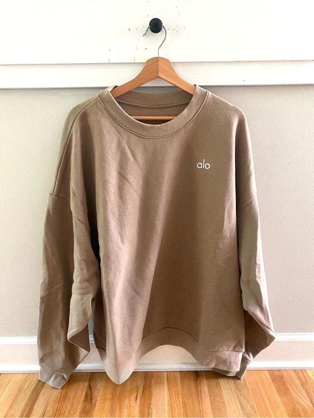 Alo Accolade Crew Neck Pullover Sweatshirt Gravel Taupe Size XXL - Picture 2 of 4